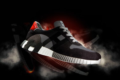 sports shoes on a black thumbnail 76769